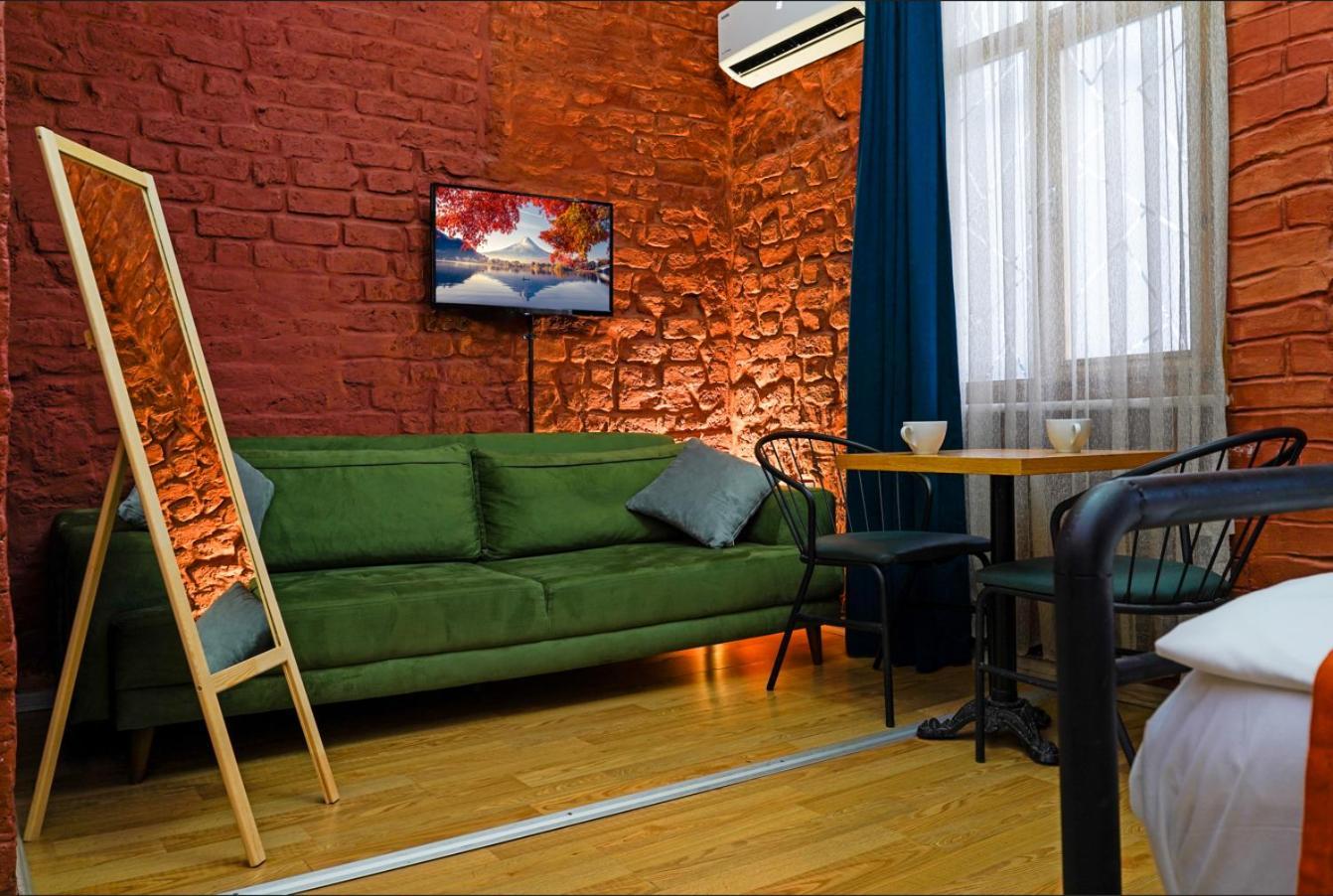 White Bolshoi Rooms — Photos 1